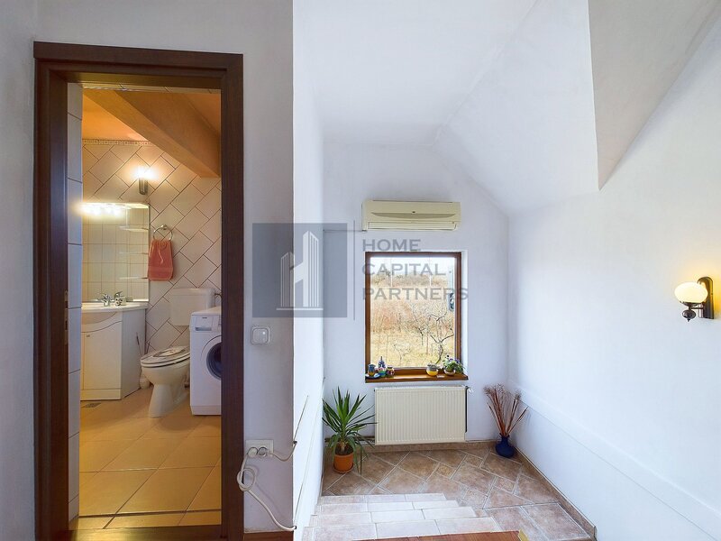 Buftea, casa de vanzare 6 camere, 3 bai, utilitati.