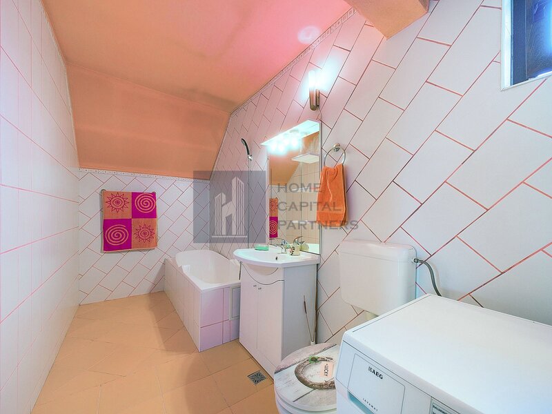 Buftea, casa de vanzare 6 camere, 3 bai, utilitati.